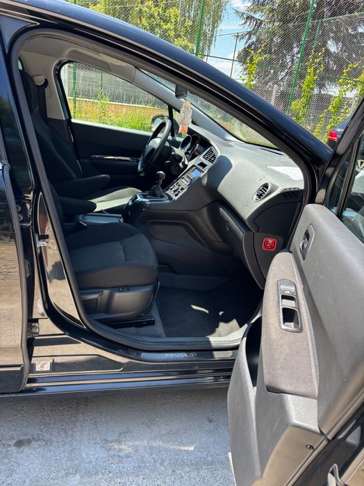 PEUGEOT 5008 2011 — imagine 5