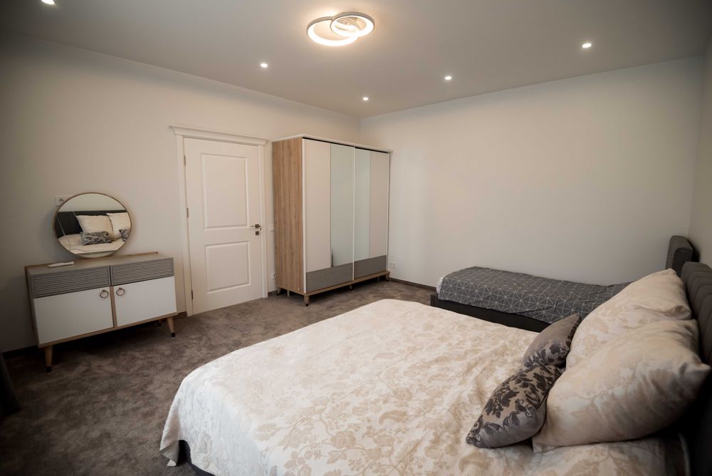 Продава се Къща в Силистра, Център - 690 кв.м за 579 €/кв.м - Снимка #12