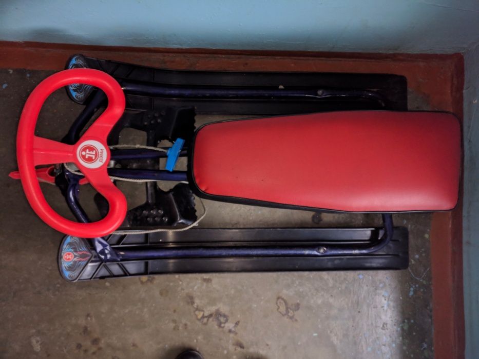 Санки аргамак, станция метро Москва