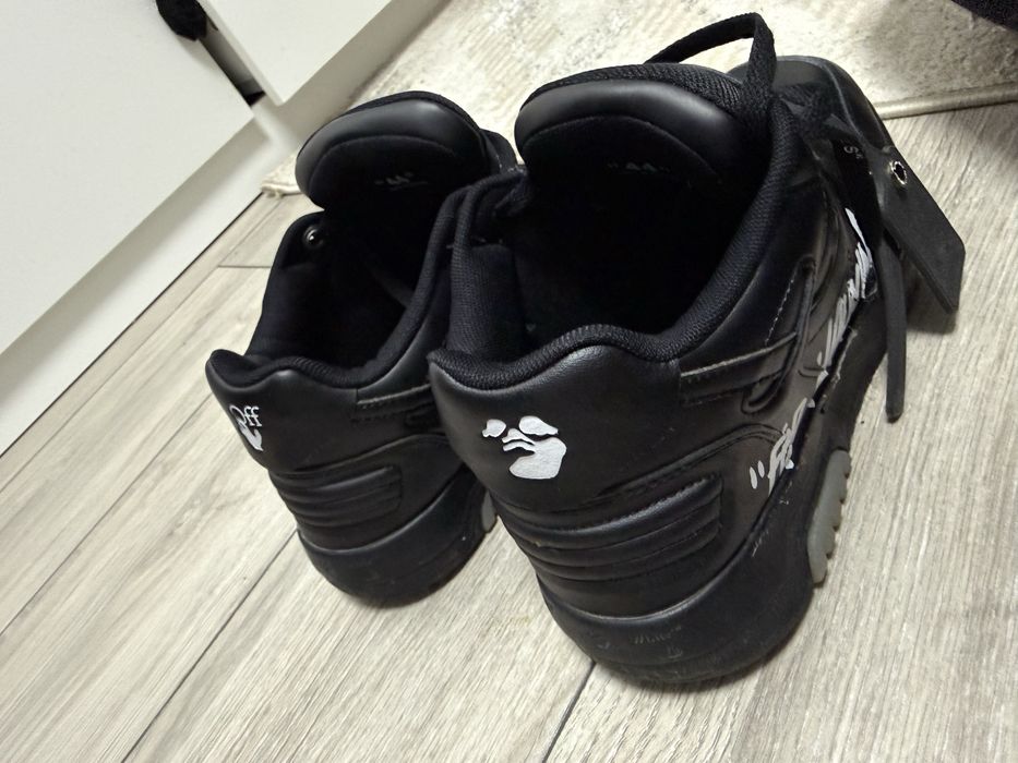 Off White Office “For walking” stare ca nou