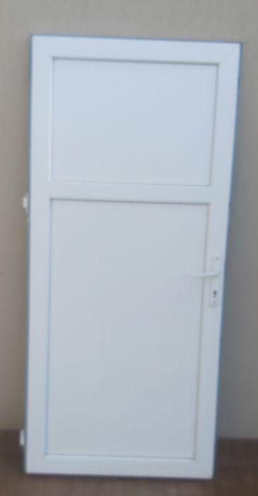 Vând ușă termopan