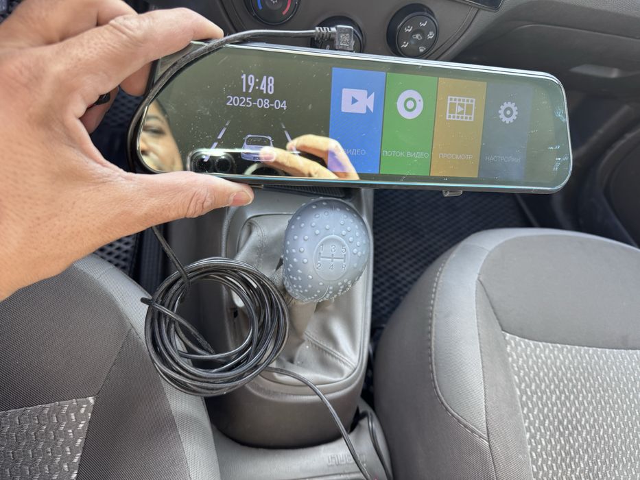 Vdeo Avtomobillar uchun  Orginal Faqat orqa kamerasi yoʻq
