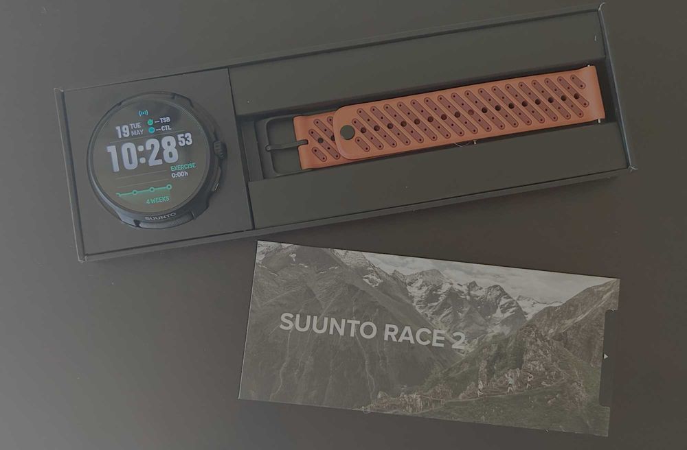 Спортен часовник SUUNTO RACE 2