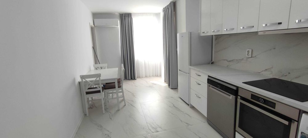 Дава се под наем Двустаен апартамент в Пловдив, Център - 50 кв.м за 418.2 € - Снимка #1