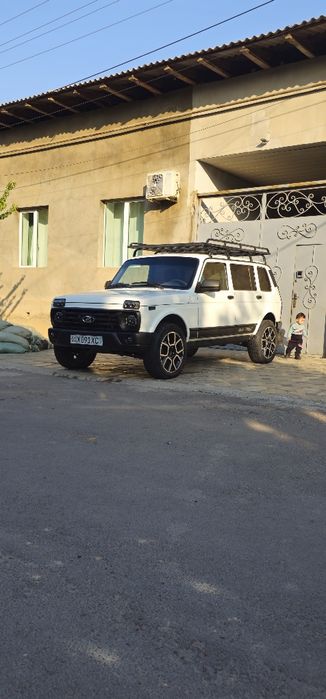 Niva urban 4 ta eshuli