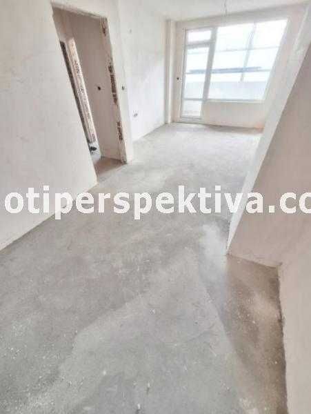 Продава се Двустаен апартамент в Пловдив, Тракия - 69 кв.м за 1124 €/кв.м - Снимка #1