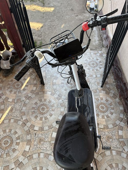 Scuter electric 25 km h