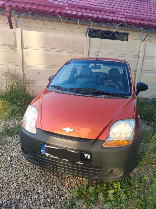 Vând Chevrolet Spark