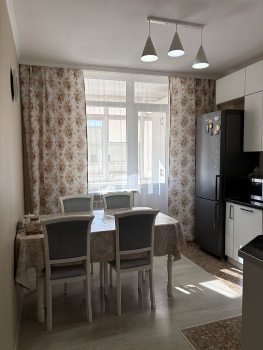 Продам 3 ком по Айтматова жк Айсафи