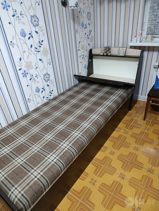 Шкаф, кровать, трюмо