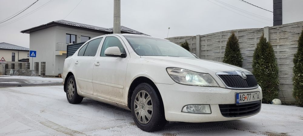 Vând skoda octavia 2 facelift