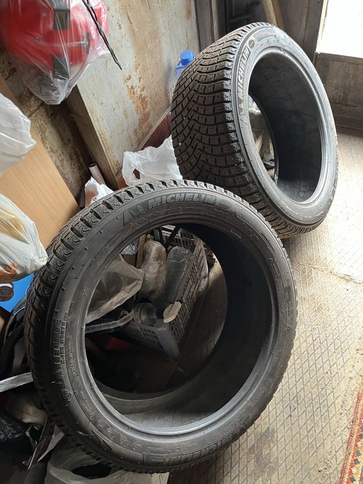 Продам Шины 275/45/21 зимнее