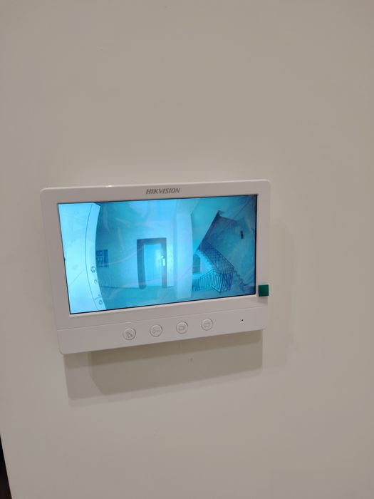 Kamera va damafon ustanovka xizmatlari 24/7