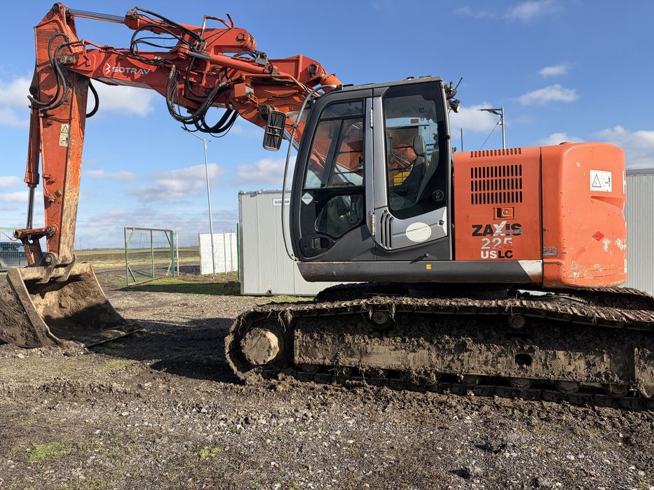 Inchiriez excavator 25 tone -Bucuresti /ilfov