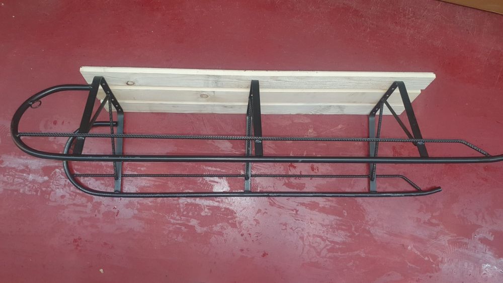 De vanzare sanie din fier