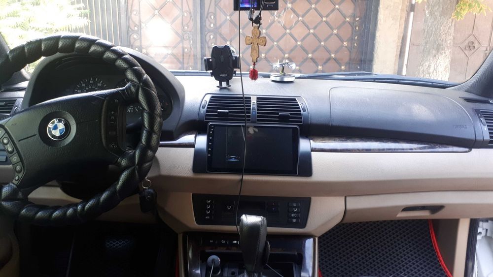 Продается БМВ Х5 2001г