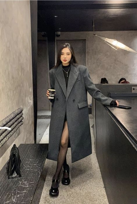 Продам новое пальто