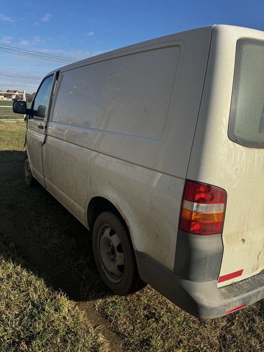 Vand VW T5 avariat