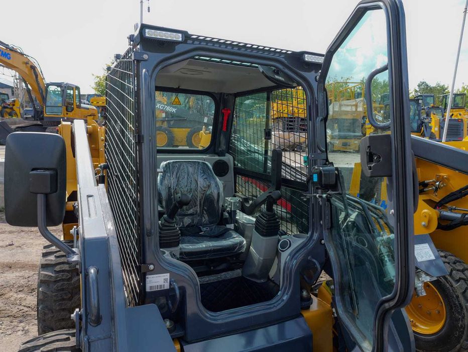 Мини-погрузчик XCMG XC740K -(0,45м³). SR760RU -(0,6м³)