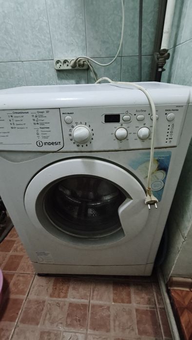 Продам рабочую стиралку