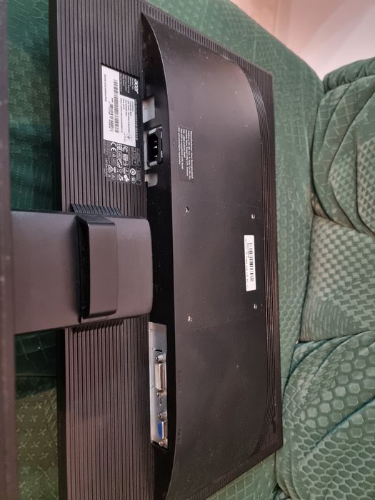 Monitor Acer 
Utilizat
60hz
1920x1080
Cablu VGA-VGA / VGA-HDM