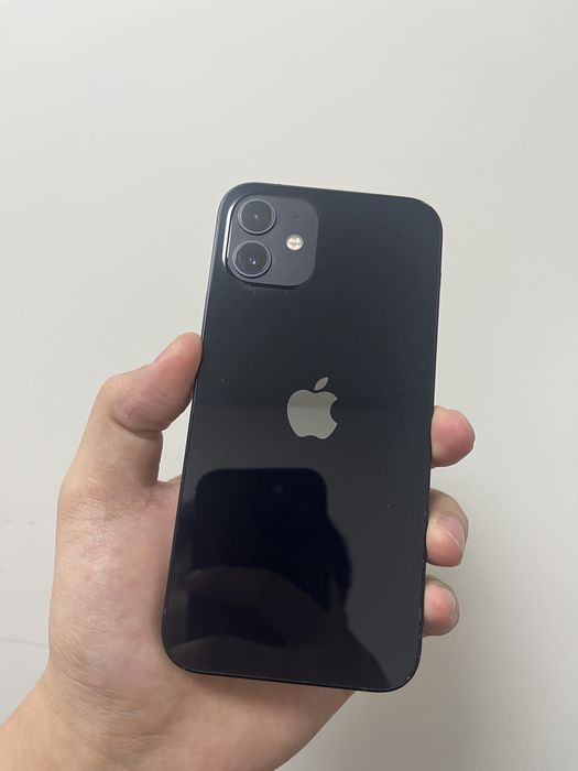 Айфон 12,      128гб