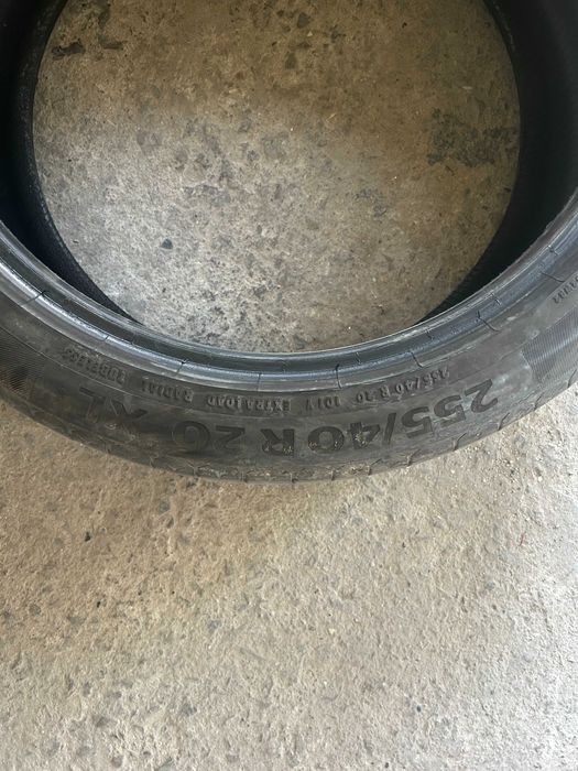 Летни гуми Continental 255/40 R20