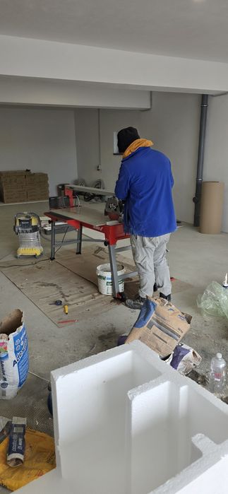 Execut lucrari de construcții si finisaje interioare si exterioare