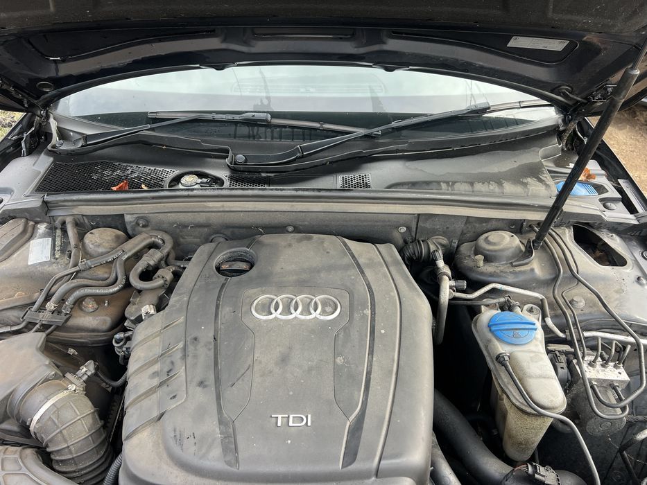 AUDI A4 B8,5 2,0TDI 140к.с 2012г НАЧАСТИ