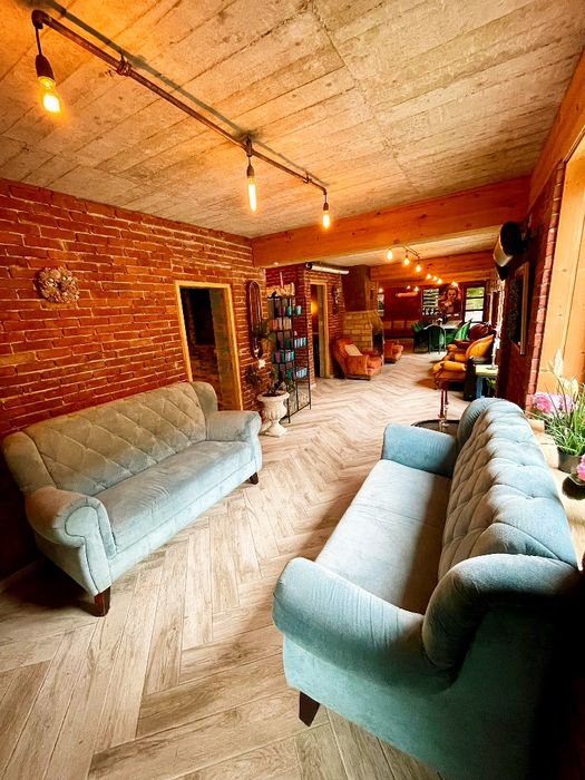 Inchiriez cabana cu PISCINA INFINITY INCALZITA,Jacuzzi, Sauna,Salina!