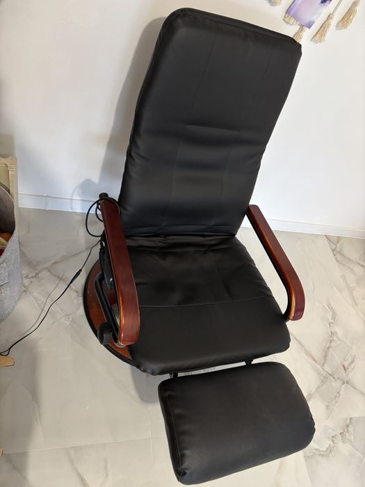 Scaun masaj cu incalzire si suport picioare