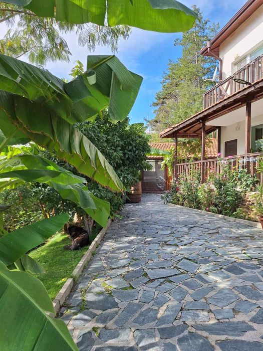 Продава къща в с. Ощава, общ. Сандански