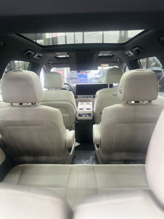 Продаю машину Li L9 Ultra года выпуска 2024 года машина