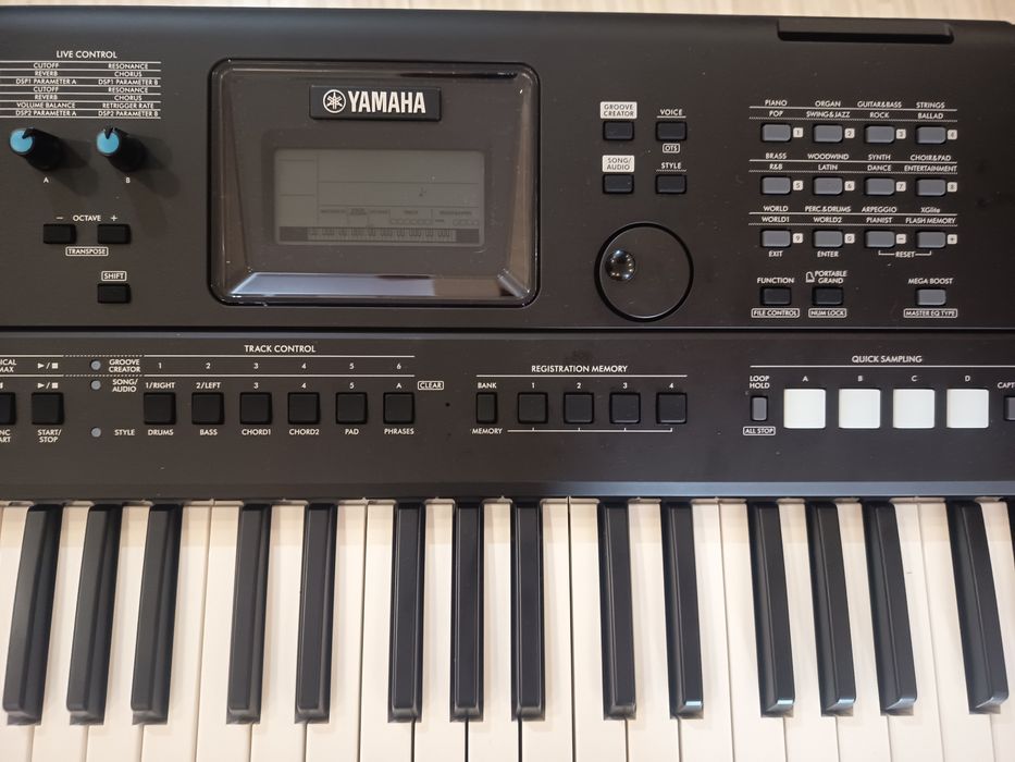 Синтезатор YAMAHA PSR E473