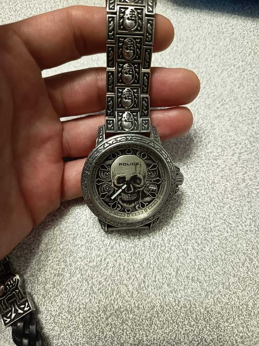 Оригинален часовник Police Skull + кожена гривна с черепи