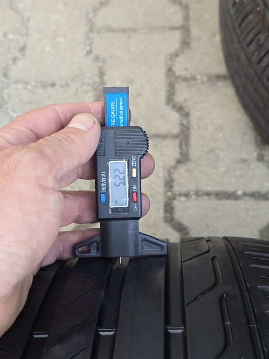 225 40 18 Bridgestone
