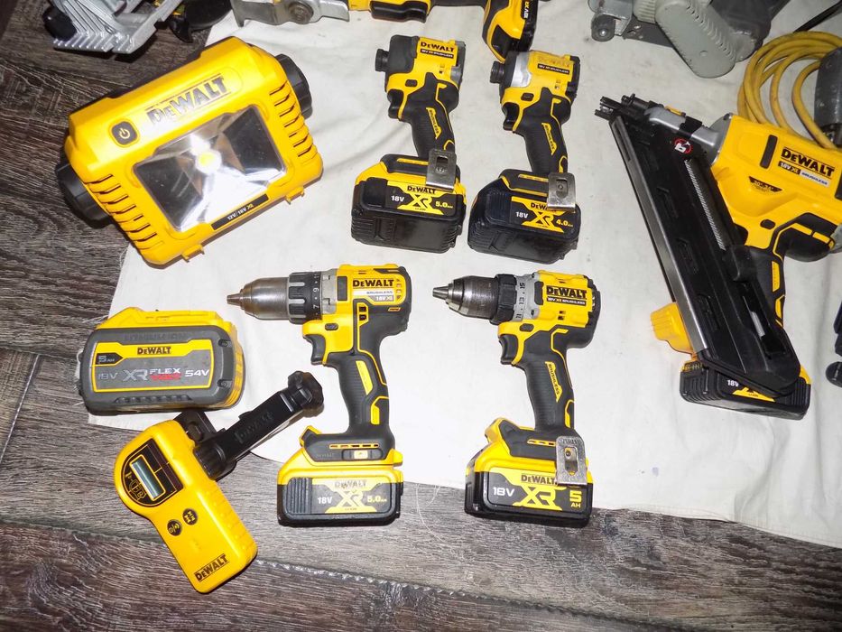 Scule  Metabo  ,  DeWalt  18V  , foarfeca de tabla TRUMPF