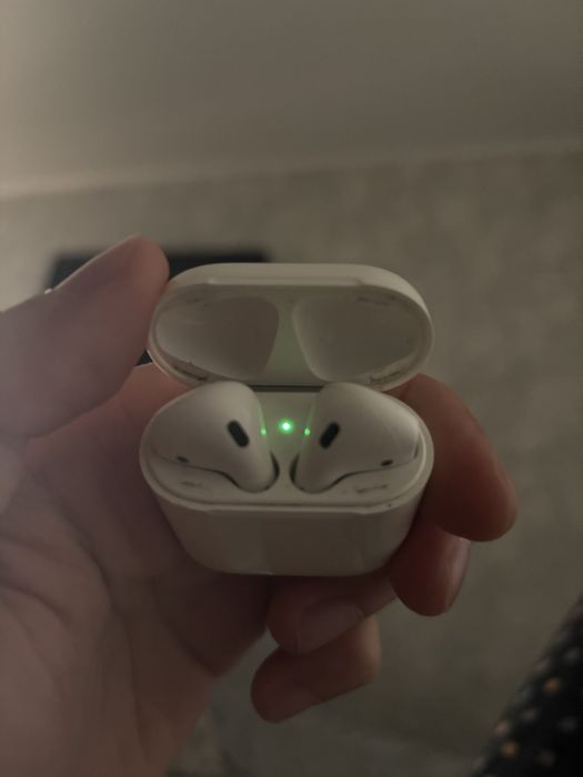 Продается AirPods 2