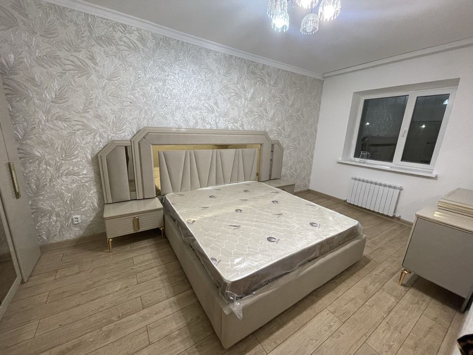 Продается спальный гарнитур