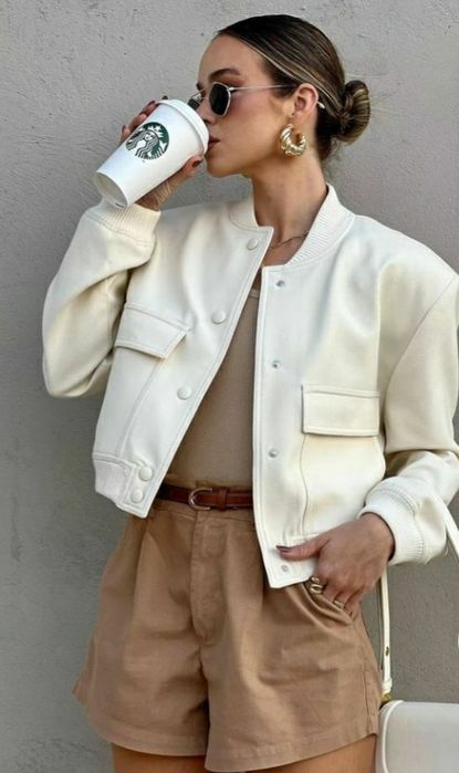 Стильный бомбер от  Mango.