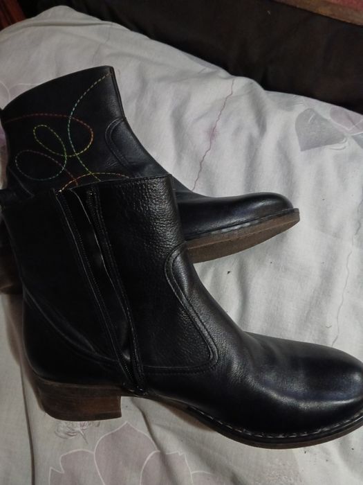 Чисто нови ботички естествена кожа  41 номер