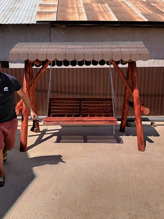 Butoaie din lemn de dud si leagane