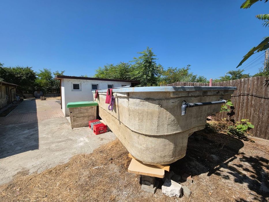 Vand piscina din fibra facuta la comanda 6x3 m , 550 kg
