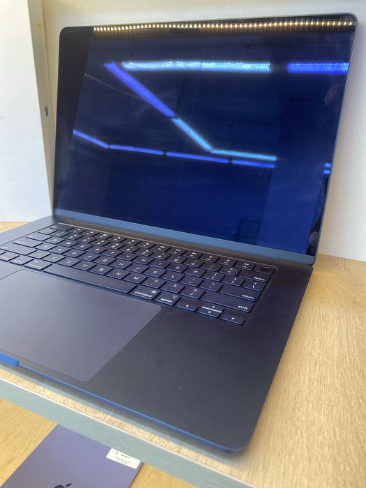 Макбук MacBook AIR 15 M4 2025