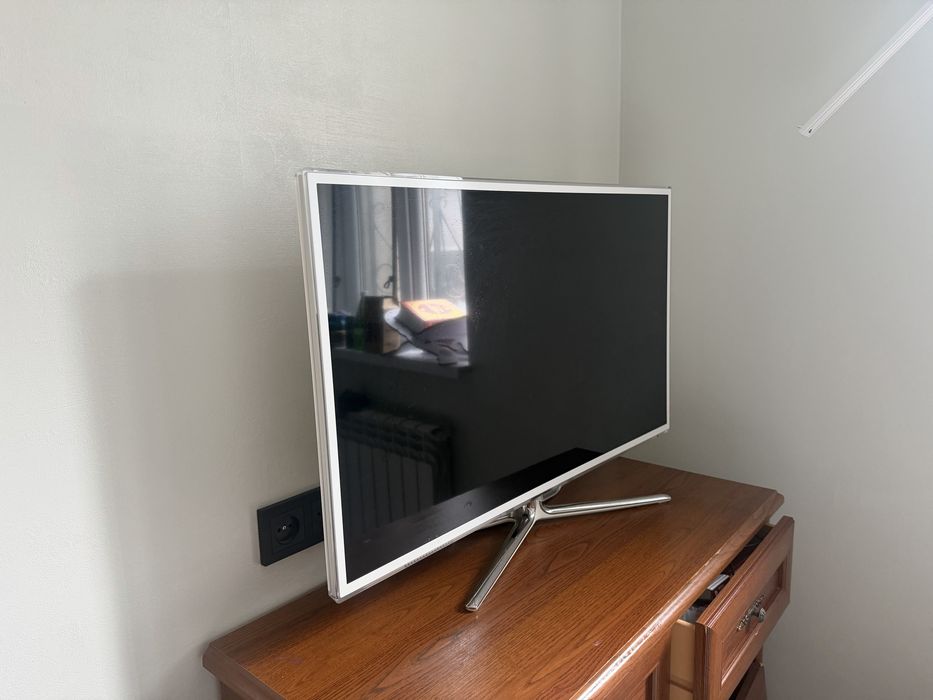 Продам телевизор Самсунг