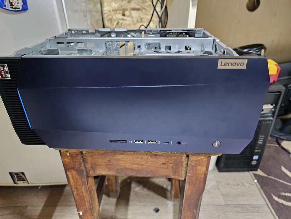 Lenovo ryzen 5600g, 16gb ddr4, ssd 256, wifi, etc, cu erori!