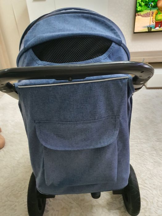 Детская прогулочная коляска