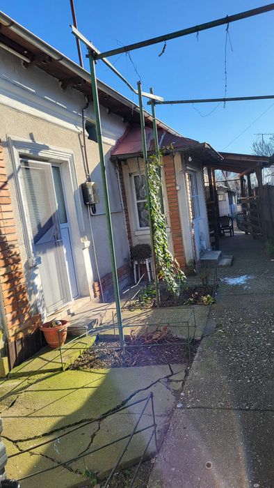 Casa de vanzare in comuna Slatioara, jud Olt