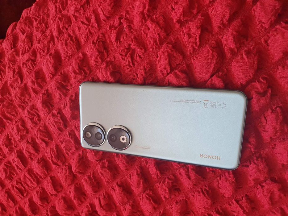 Honor 90 Телефона е топ състояние