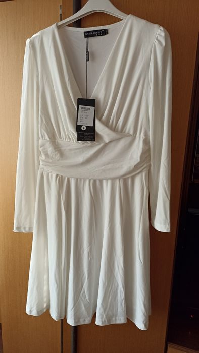 Нова снежнобяла рокля размер (L)